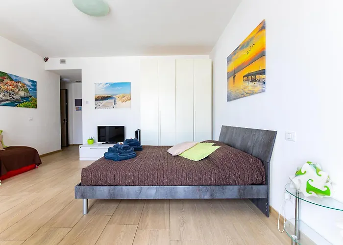 Orizzonte 5 Terre - Via Lunigiana 221 - Stazione Migliarina, Interno 19 Apartment